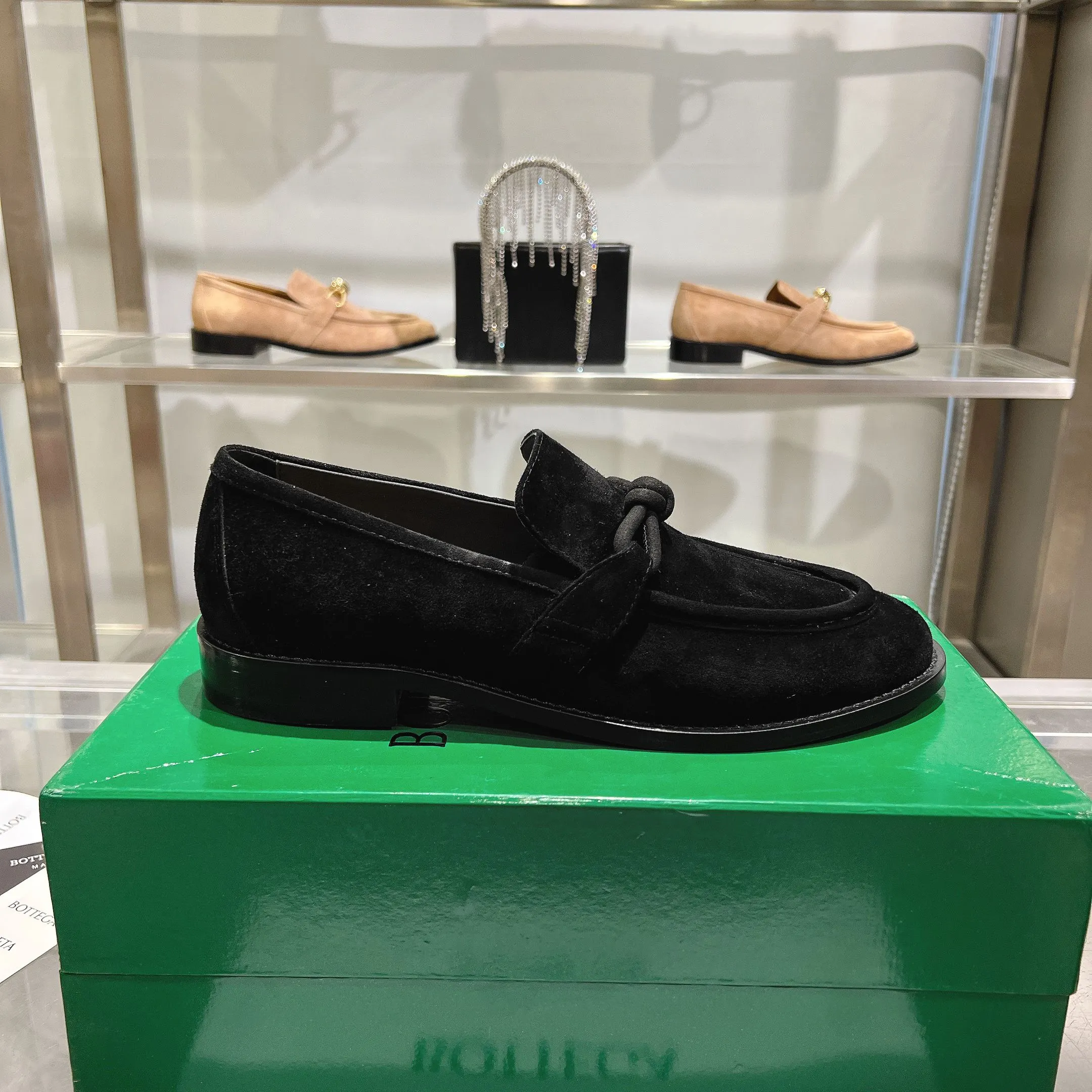 [BV] Top P: 840💰 Size: Female 35-39 (Female 40 custom-made) Male 39-44 (38.45 non-refundable) Bottega Veneta 2025 counter model! Small round toe loafers! Imported leather outsole! Imported grained cowhide! Solid color Niuli! !